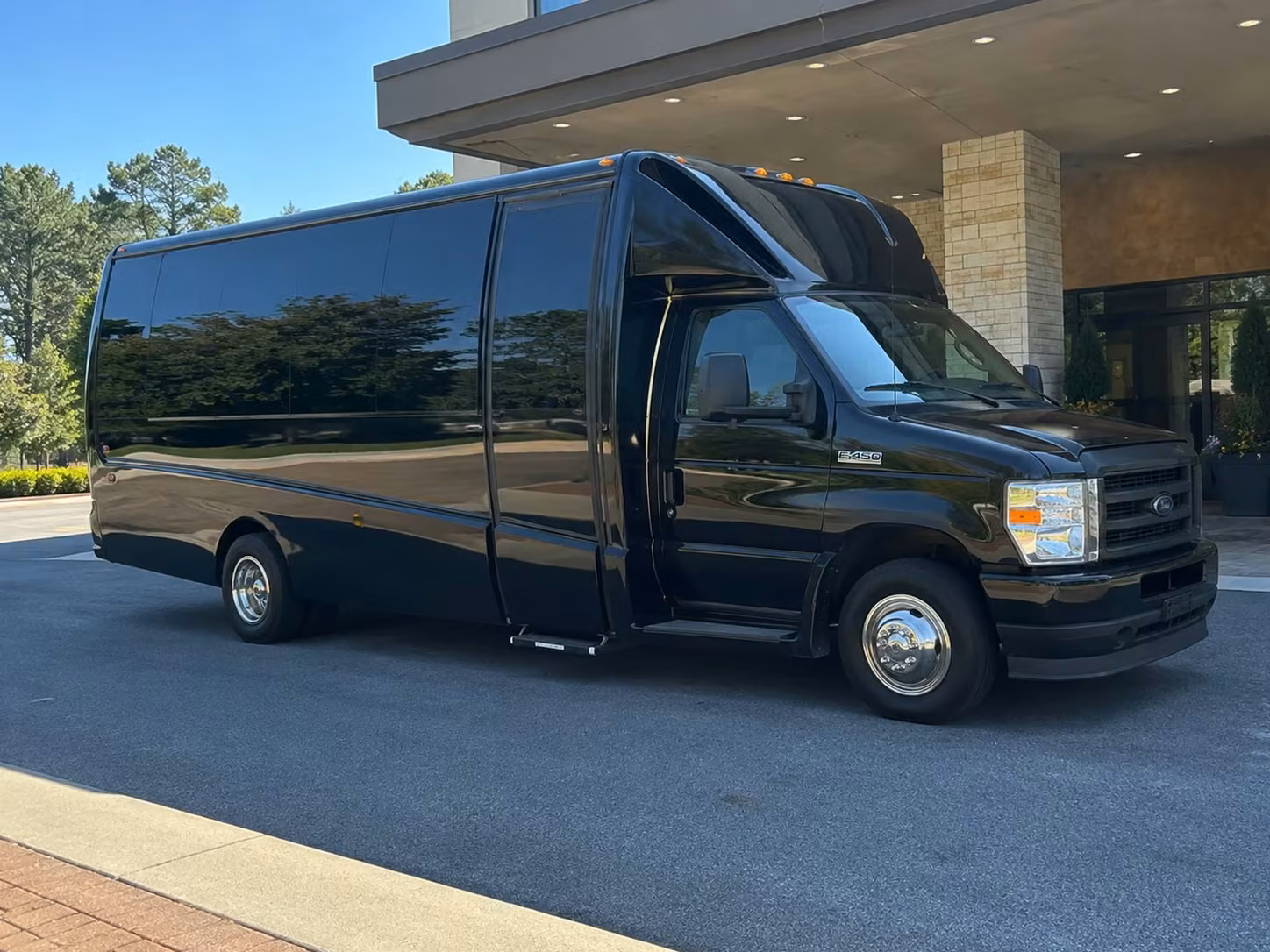 15 passenger minibus